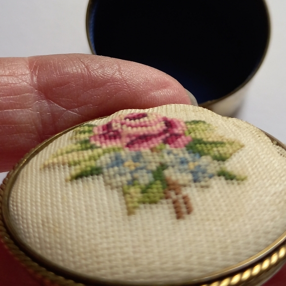 Vintage Floral Petit Point Pin, Needlepoint, Jewelry Trinket box - Picture 2 of 6